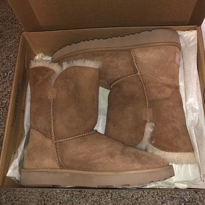 Brand new never worn Uggs